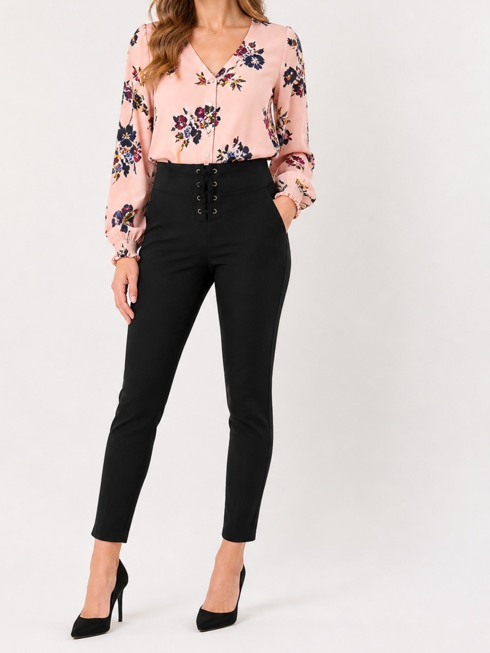 NWT Bar III Pull On Lace Front Skinny Pants